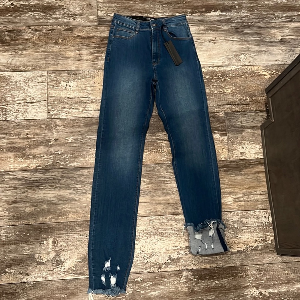 High Waist Cuffed Jean
